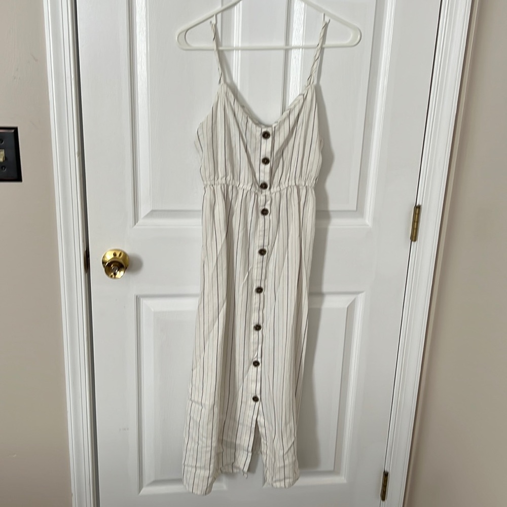 Size M white and navy blue striped dress
